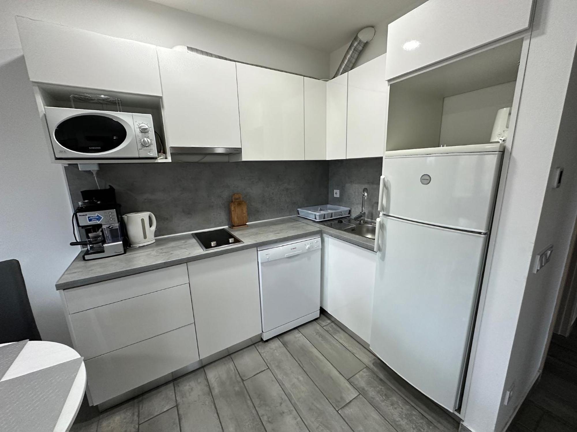 Mifi Apartman Balatonlelle Exterior foto